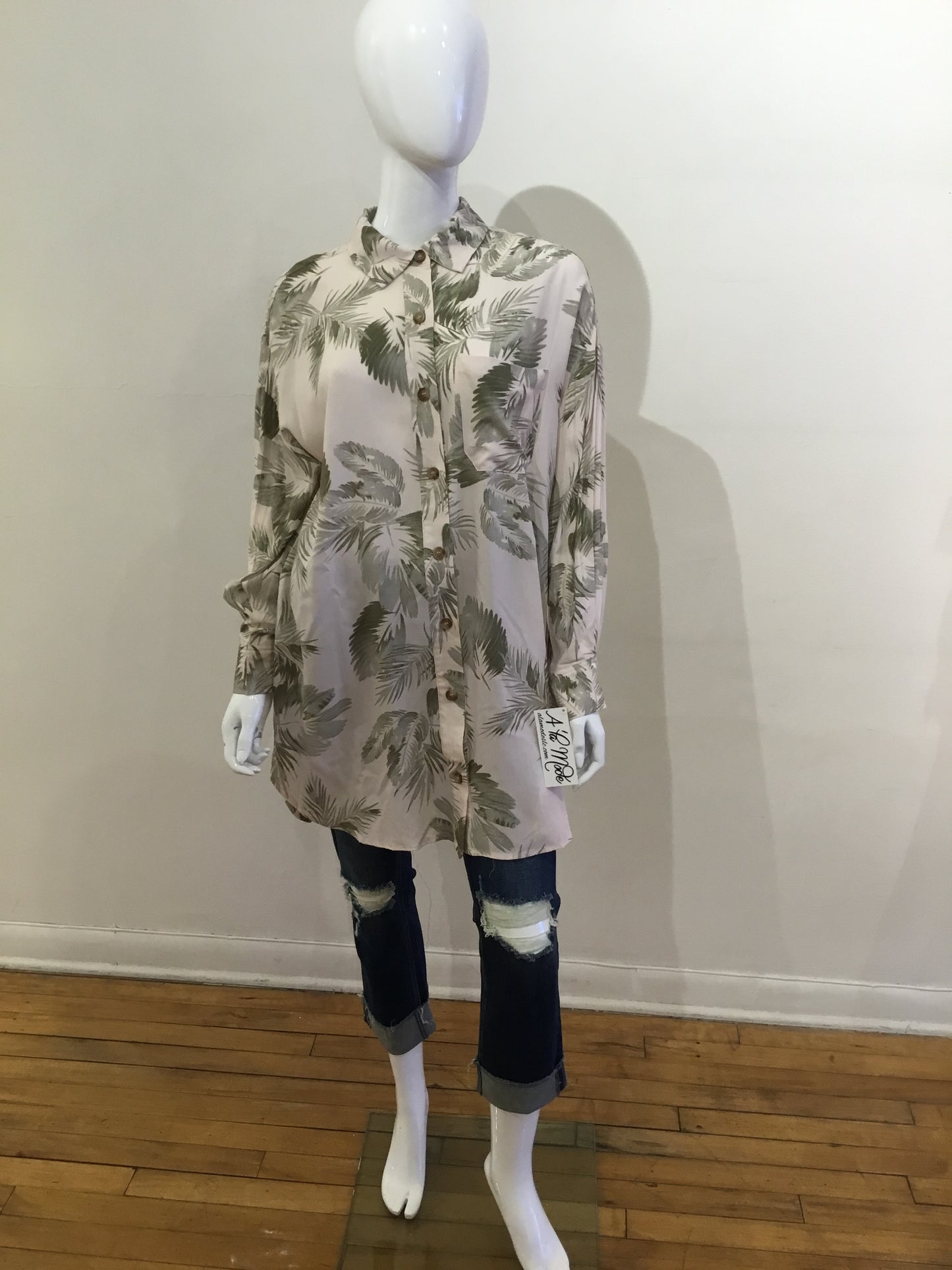 Dress Forum Palm Button Down Tunic