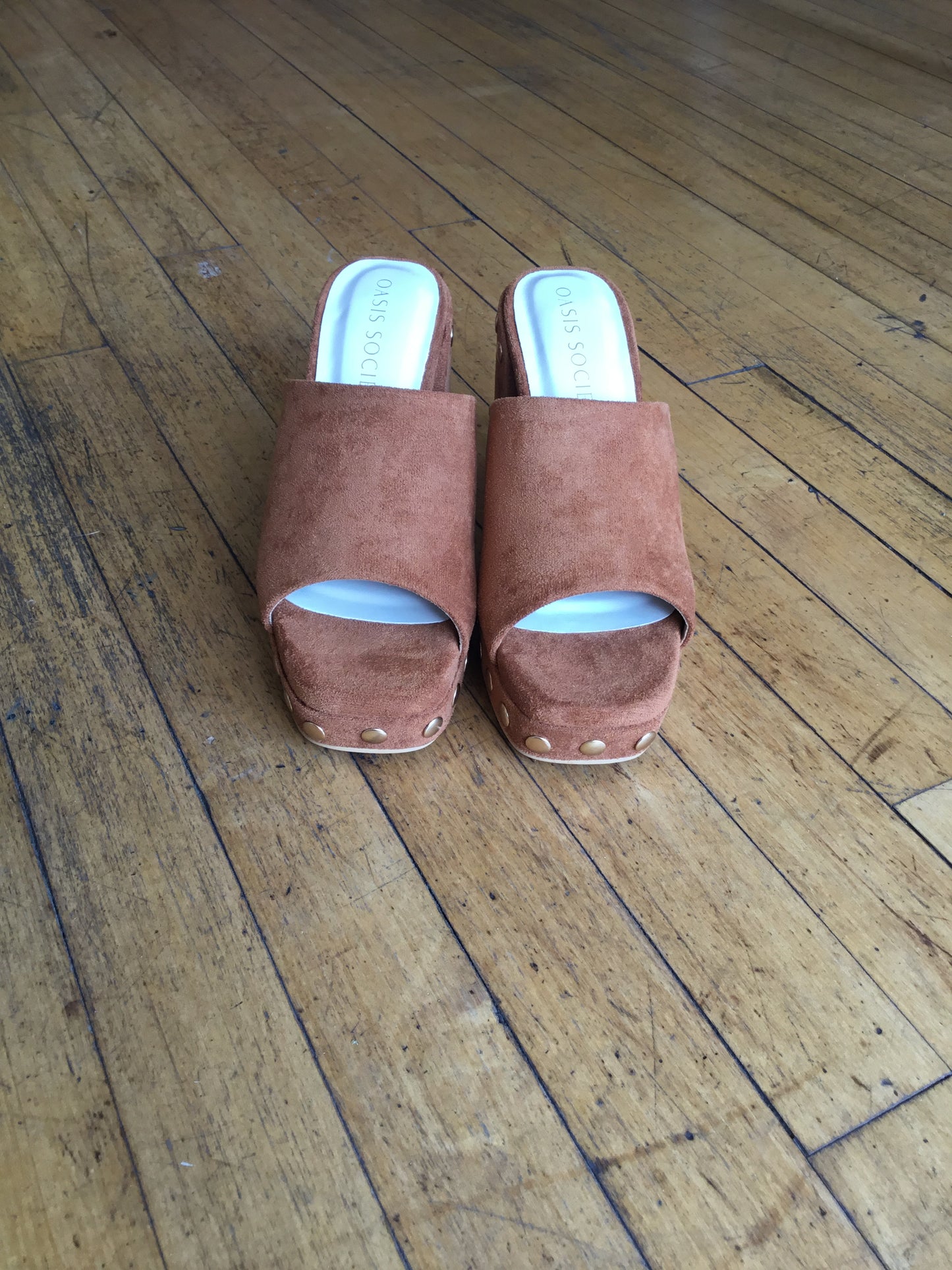 Oasis Society The Leona Platform Heel